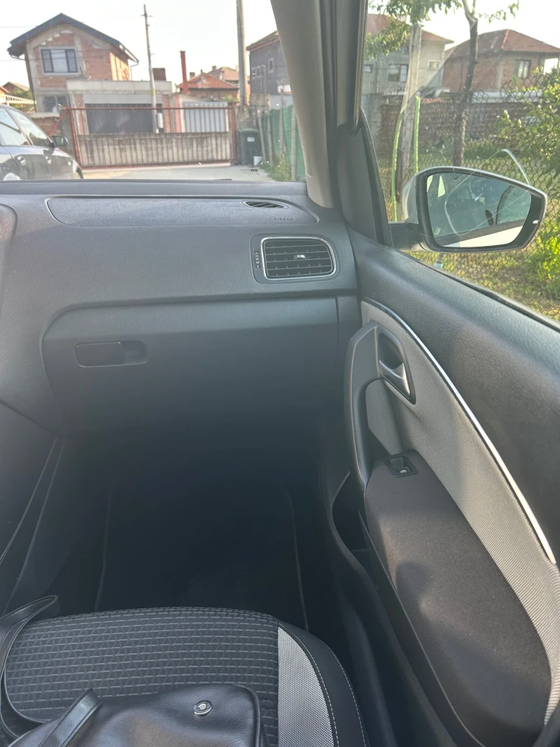 VW T-Cross, снимка 8 - Автомобили и джипове - 52457950