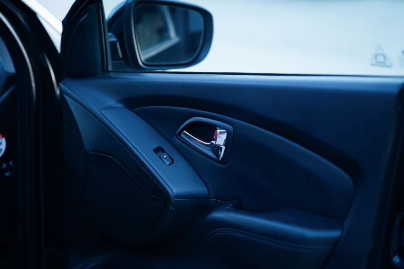 Hyundai IX35, снимка 11 - Автомобили и джипове - 53037316