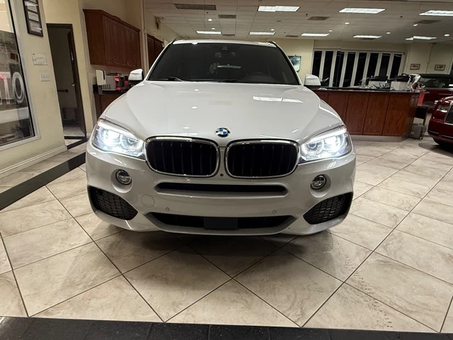 BMW X5 xDrive35iM* Harman/Kardon* Head-Up* Обдухване* Под, снимка 4 - Автомобили и джипове - 48485822