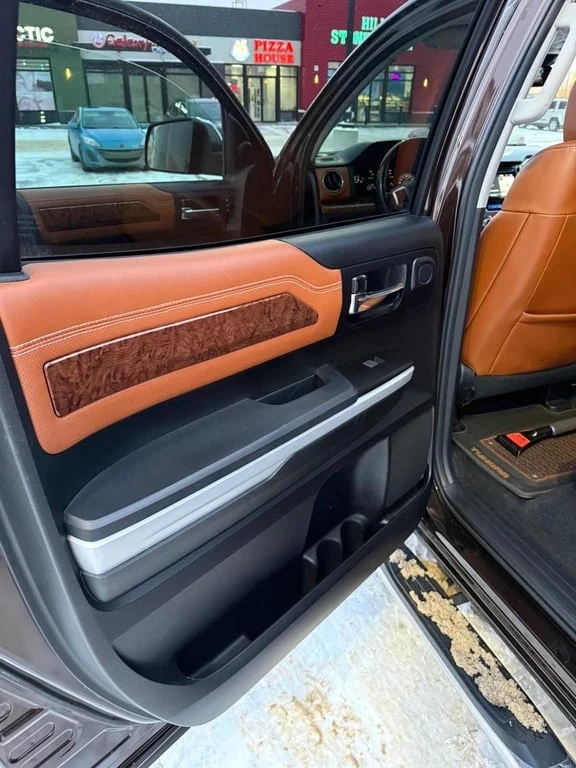 Toyota Tundra * Platinum * CARFAX * БЕЗ ПЪРВОНАЧАЛНА ВНОСКА, снимка 13 - Автомобили и джипове - 53035833