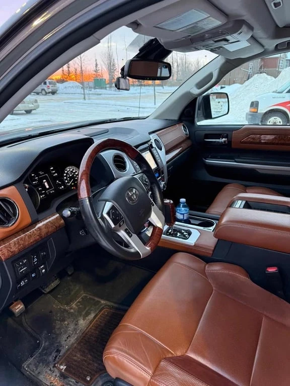 Toyota Tundra * Platinum * CARFAX * БЕЗ ПЪРВОНАЧАЛНА ВНОСКА, снимка 5 - Автомобили и джипове - 53035833