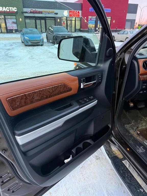 Toyota Tundra * Platinum * CARFAX * БЕЗ ПЪРВОНАЧАЛНА ВНОСКА, снимка 12 - Автомобили и джипове - 53035833