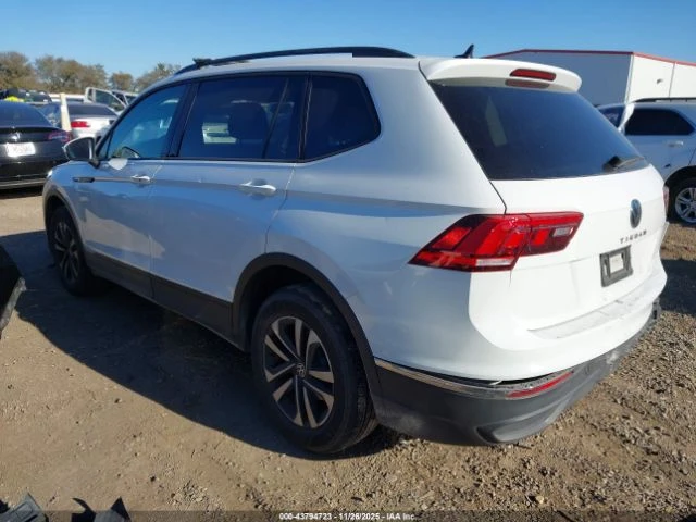 VW Tiguan 2.0T S - изображение 3