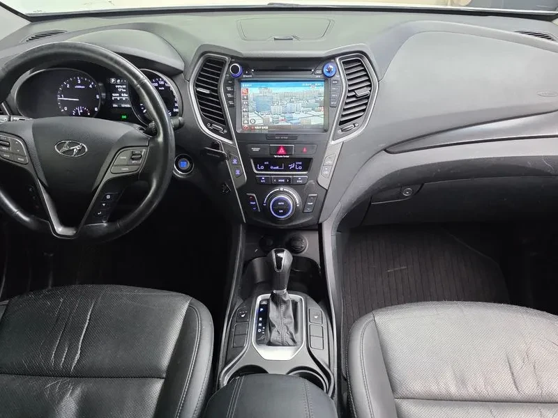 Hyundai Santa fe 2.0 4WD PREMIUM, снимка 7 - Автомобили и джипове - 55844301