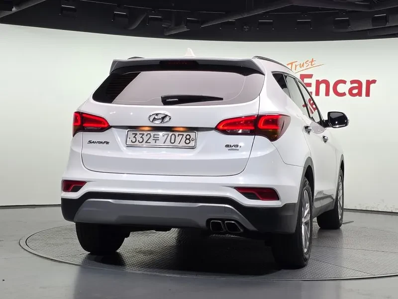 Hyundai Santa fe 2.0 4WD PREMIUM, снимка 4 - Автомобили и джипове - 55844301