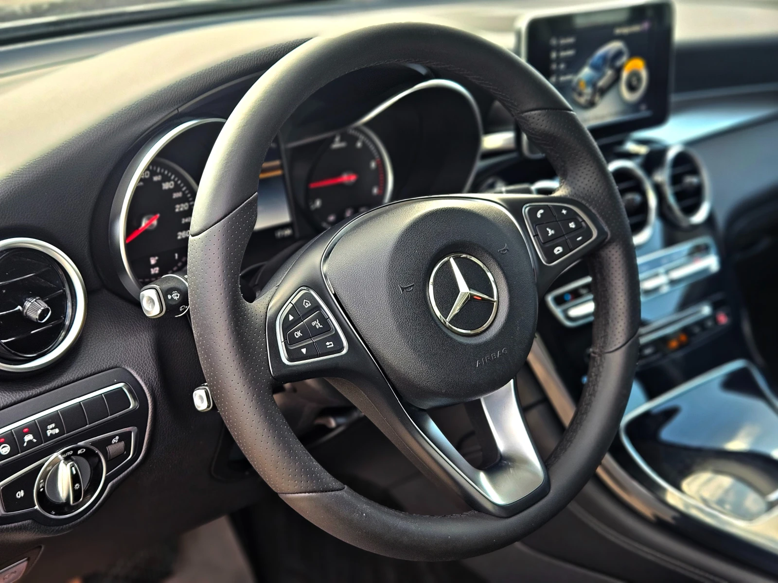 Mercedes-Benz GLC 250 AMG/GERMANY/DISTR/CAMERA/ПОДГРЕВ/LINE ASSYST/LIZIN - изображение 10