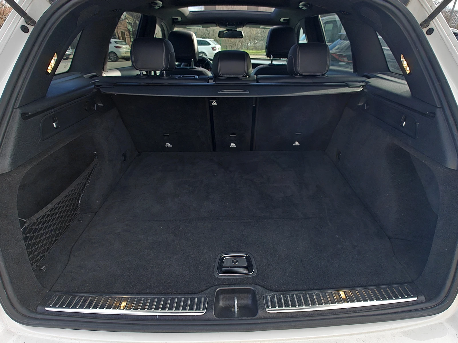 Mercedes-Benz GLC 300 AMG Night Package/9G-Tronic , снимка 13 - Автомобили и джипове - 53784849