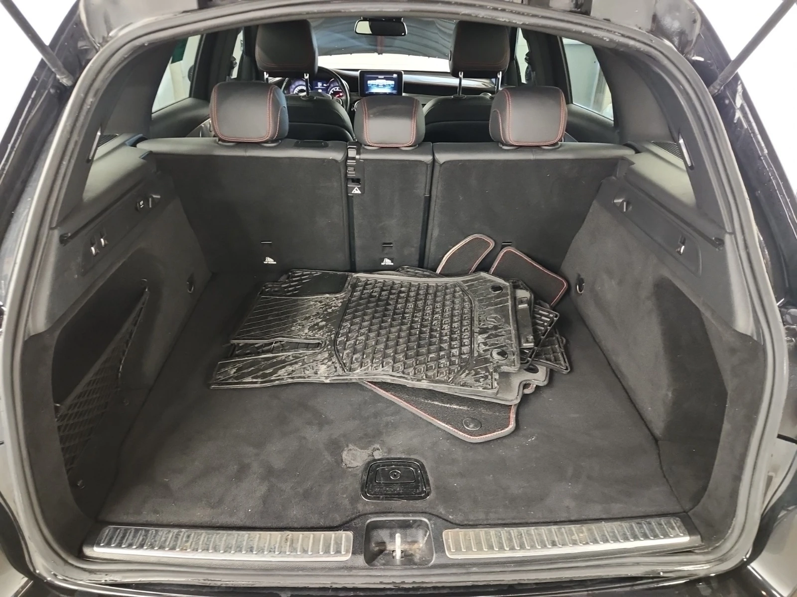 Mercedes-Benz GLC 43 AMG V6 BITURBO * * CARFAX * * АВТО КРЕДИТ * * , снимка 12 - Автомобили и джипове - 54034501