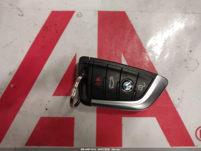 BMW X3 ПОДГРЕВИ * H/K * KEYLESS * CARFAX * АВТОКРЕДИТ, снимка 10 - Автомобили и джипове - 55047673