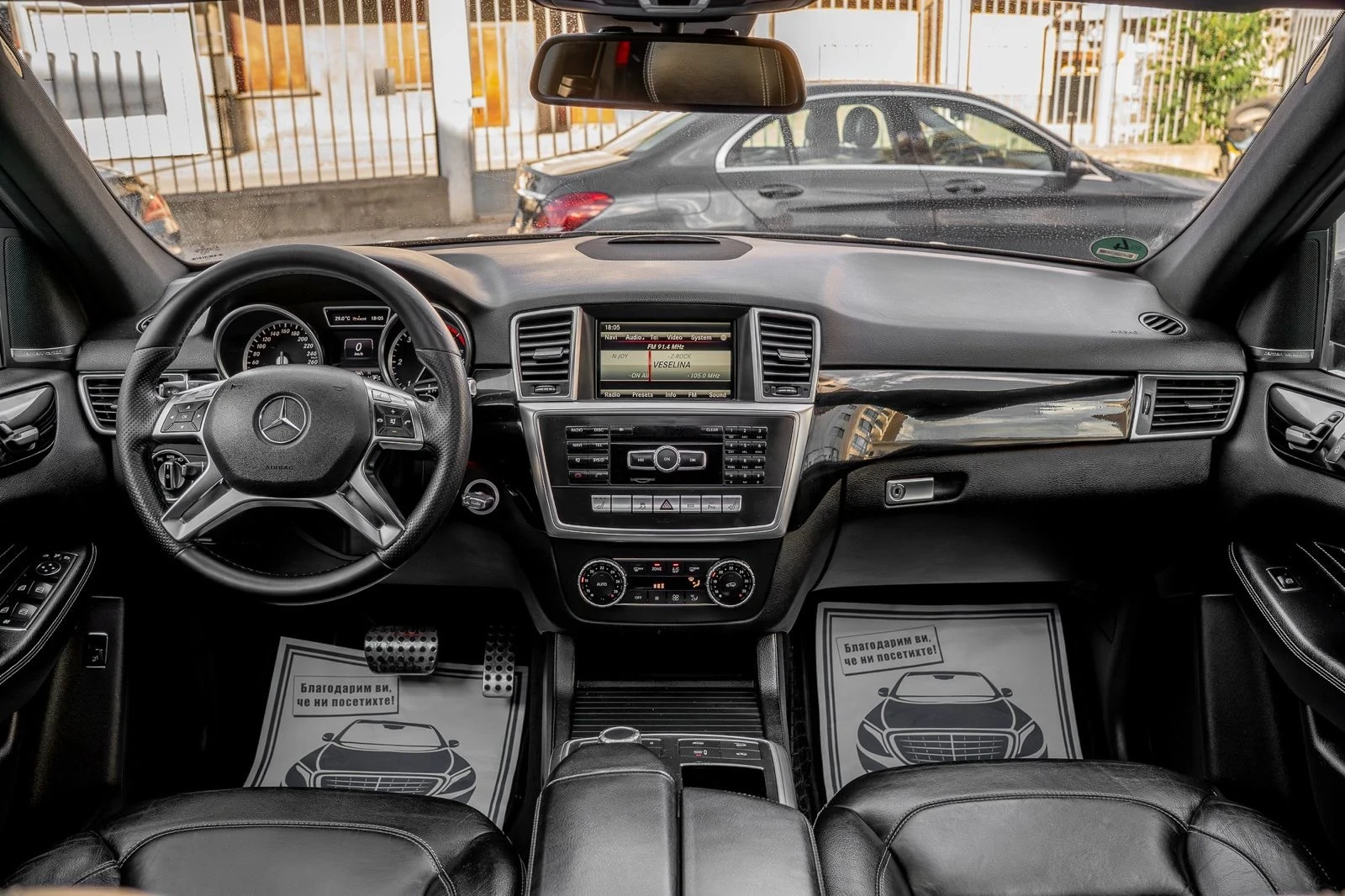 Mercedes-Benz ML 350 BlueTEC-AMG-HARMAN/KARDON-AMBIENT-ПОДГРЕВ-КАМЕРА, снимка 12 - Автомобили и джипове - 55137552