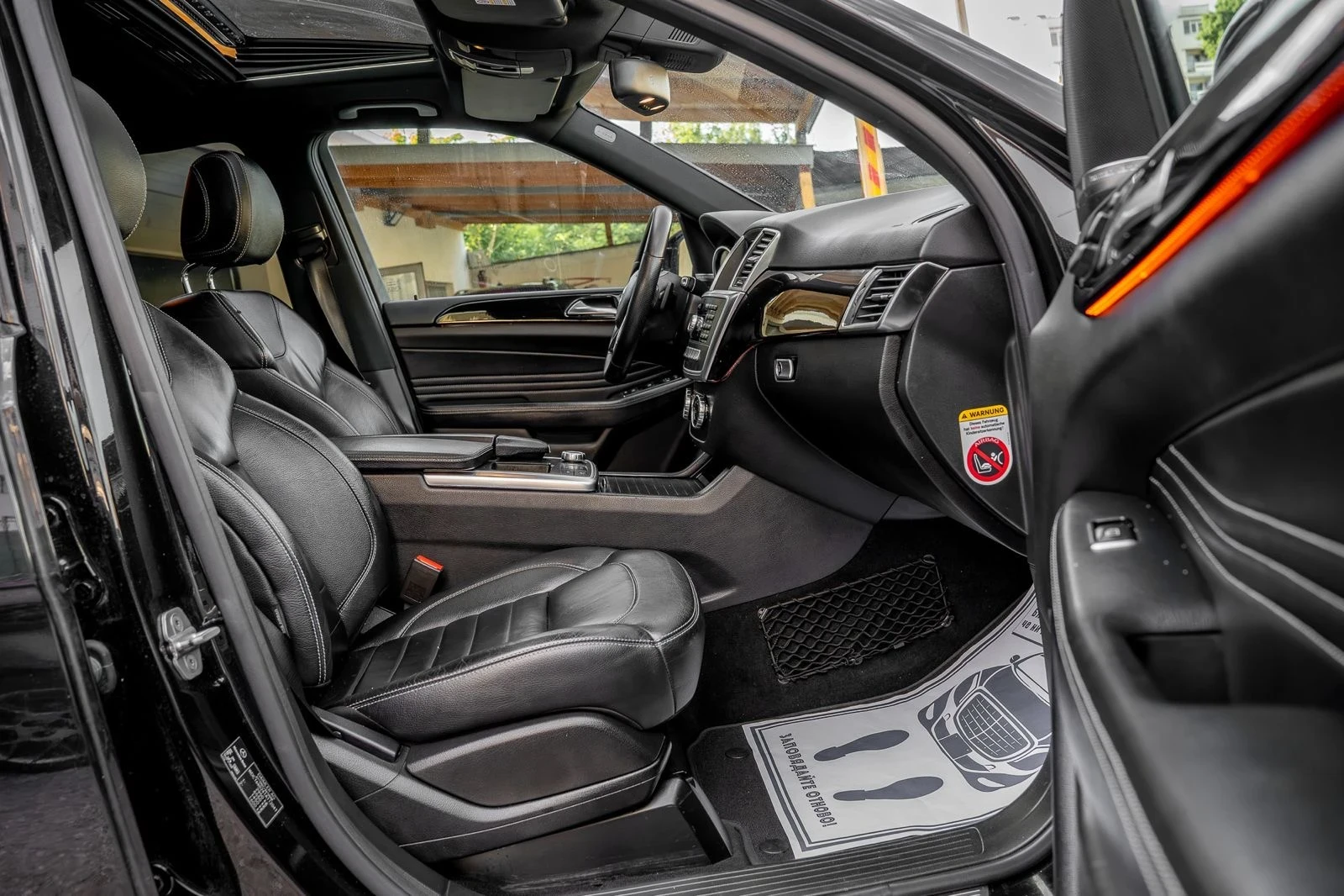 Mercedes-Benz ML 350 BlueTEC-AMG-HARMAN/KARDON-AMBIENT-ПОДГРЕВ-КАМЕРА, снимка 13 - Автомобили и джипове - 55137552
