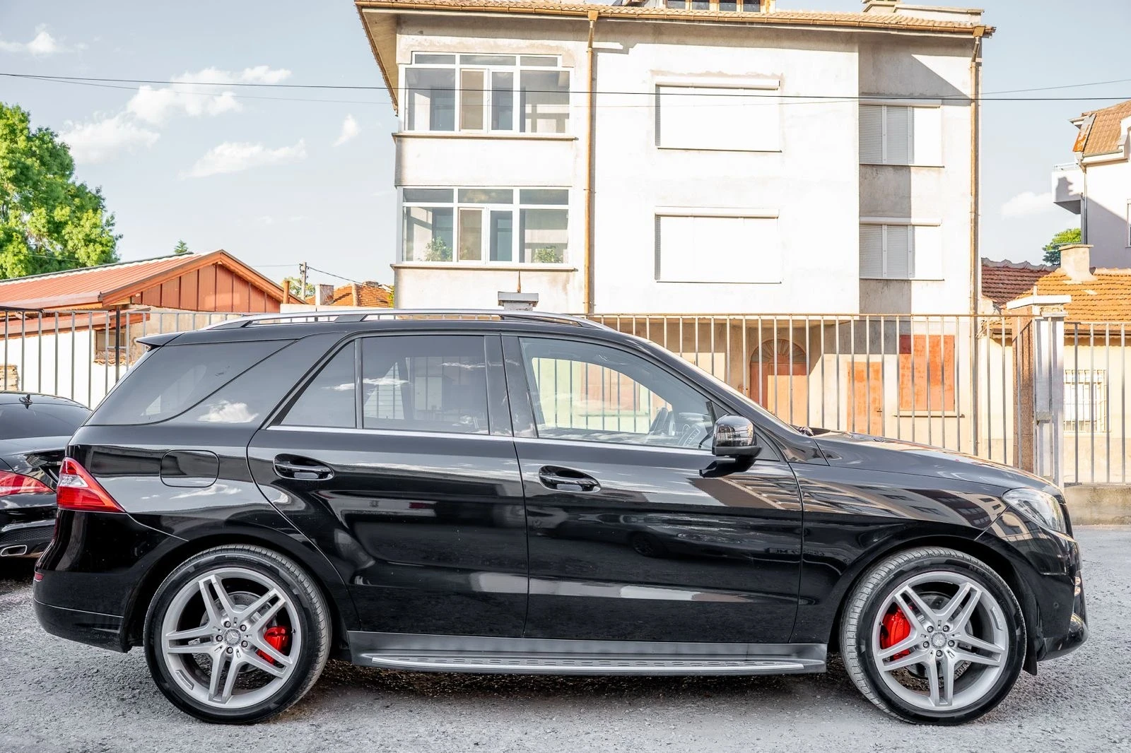 Mercedes-Benz ML 350 BlueTEC-AMG-HARMAN/KARDON-AMBIENT-ПОДГРЕВ-КАМЕРА, снимка 7 - Автомобили и джипове - 55137552