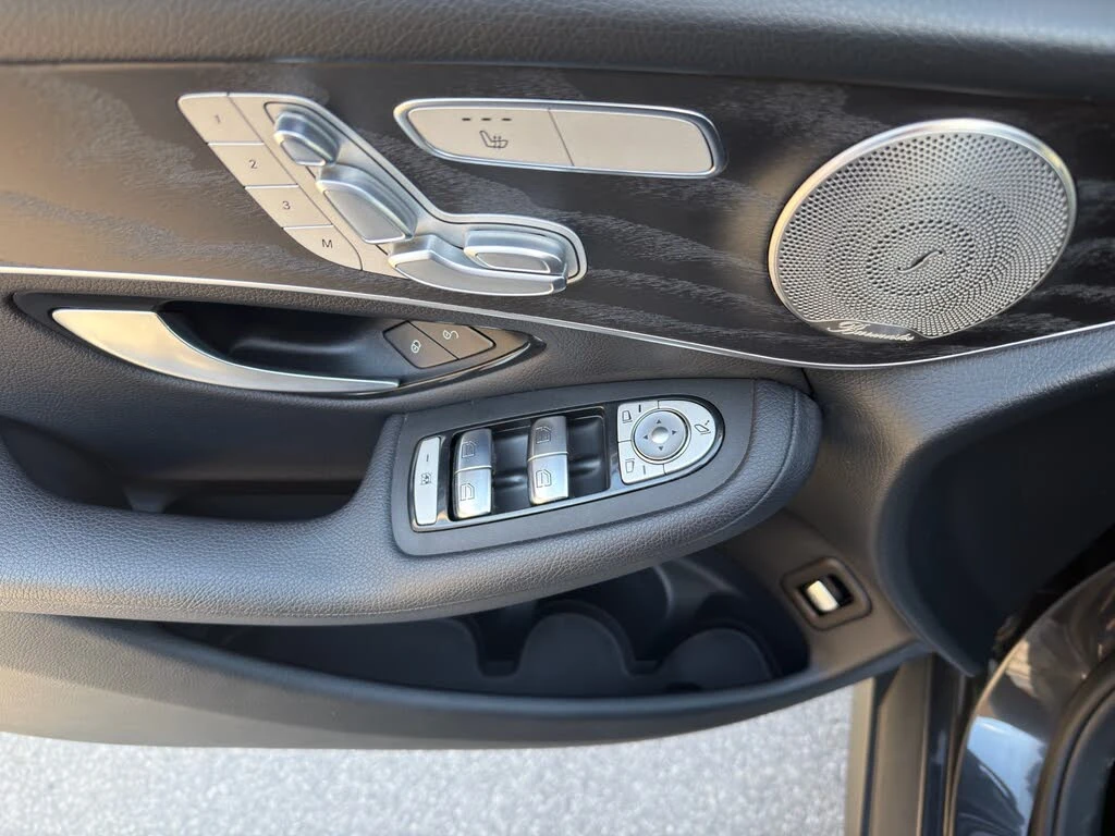 Mercedes-Benz GLC 300 4MATIC AMG PKG| BURMESTER| ПАНО| KEYLESS| ПОДГРЕВ, снимка 12 - Автомобили и джипове - 55434448