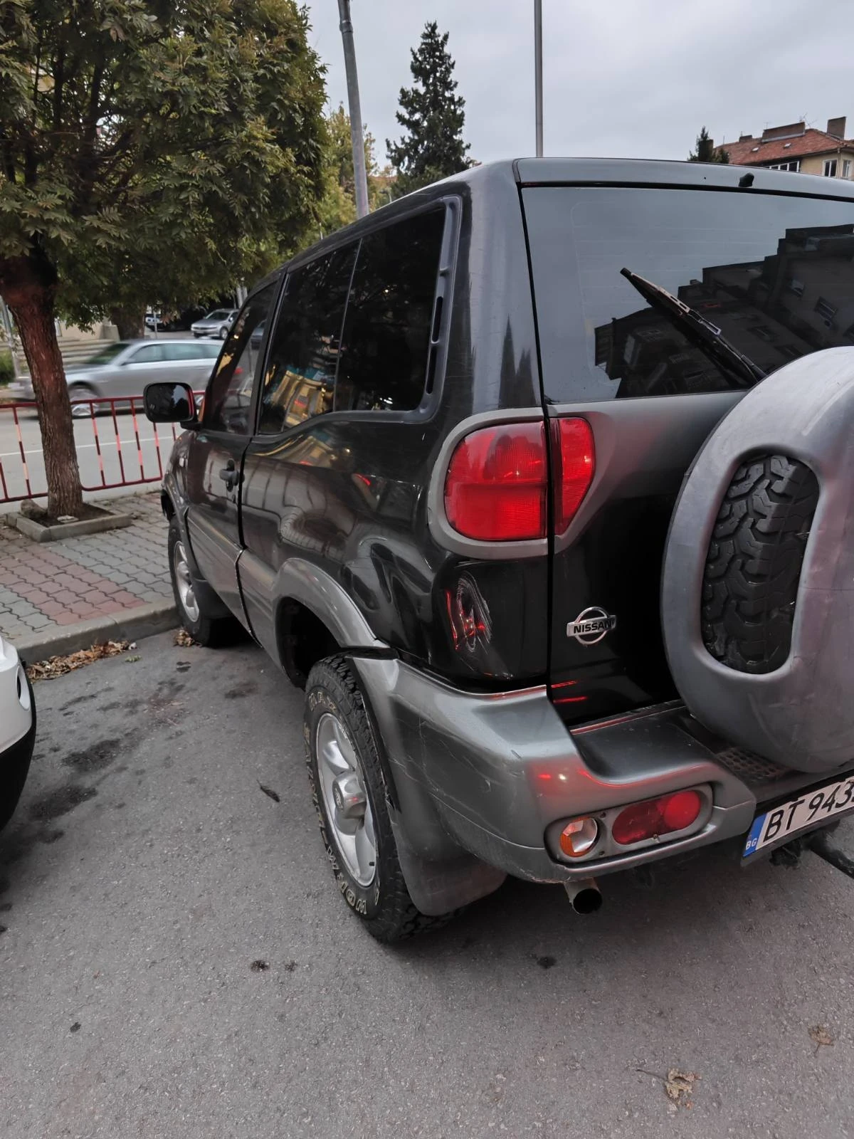 Nissan Terrano 2.7, снимка 4 - Автомобили и джипове - 56661505