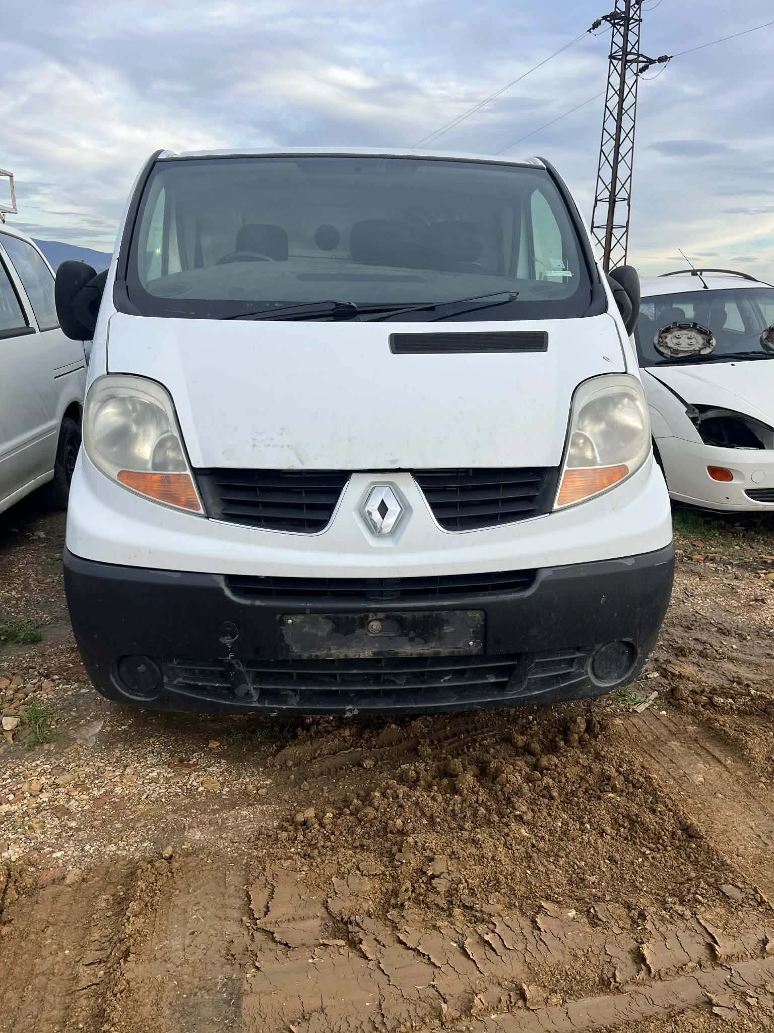 Renault Trafic 2.0 - изображение 2