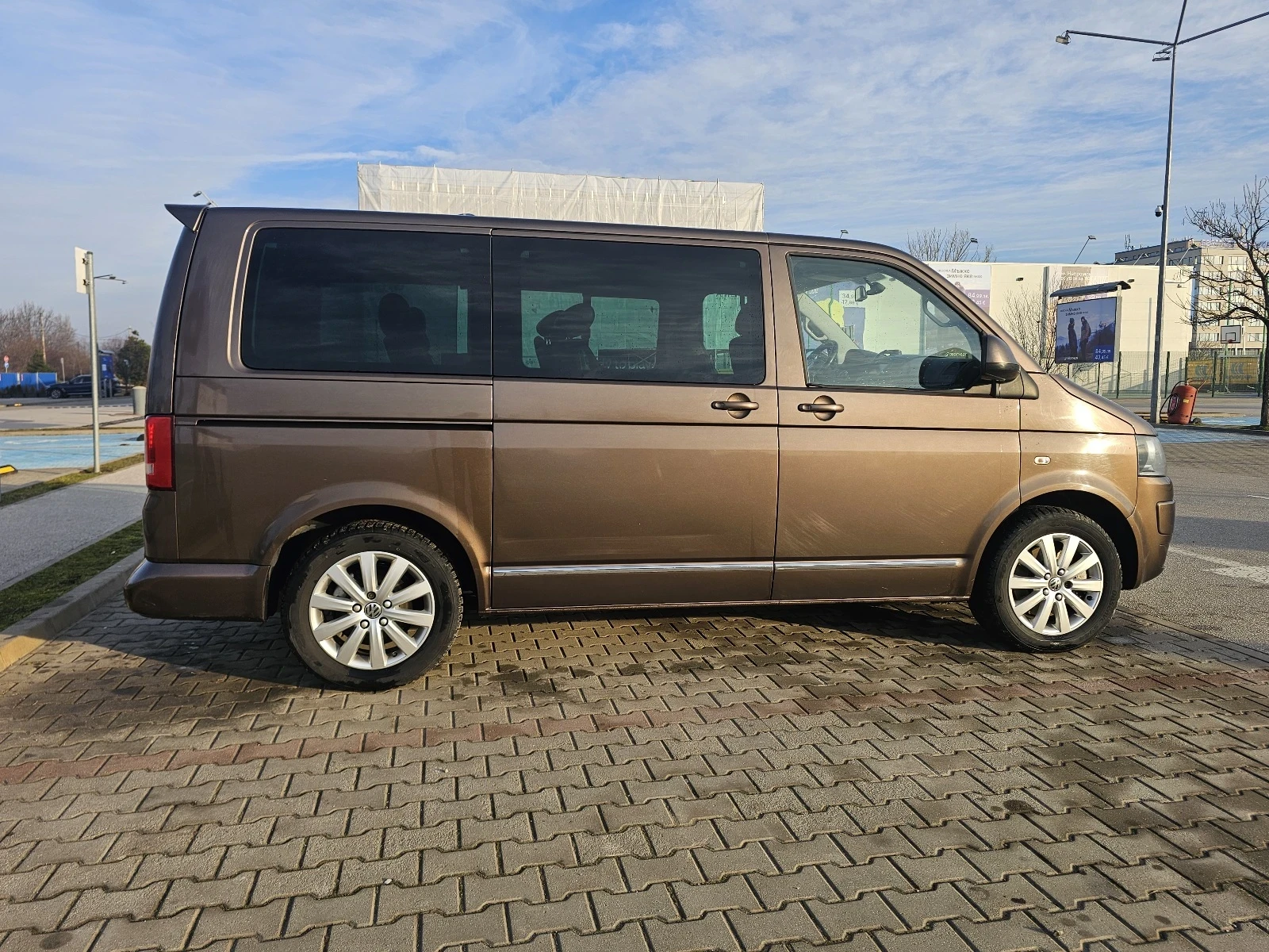 VW Multivan Highline 4 Motion , снимка 3 - Бусове и автобуси - 53989457