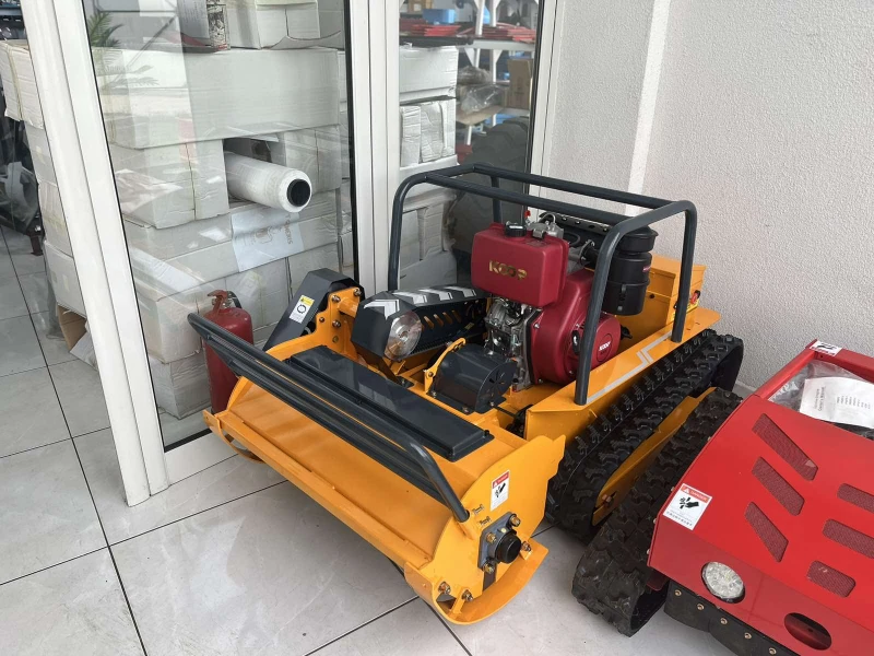 Мулчер Друга марка Мулчер с дистанционно управление