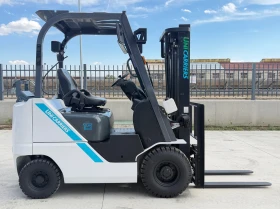 Мотокар UniCarriers Изравнител / Автомат / Газ-Бензин / Челно Стъкло, снимка 6