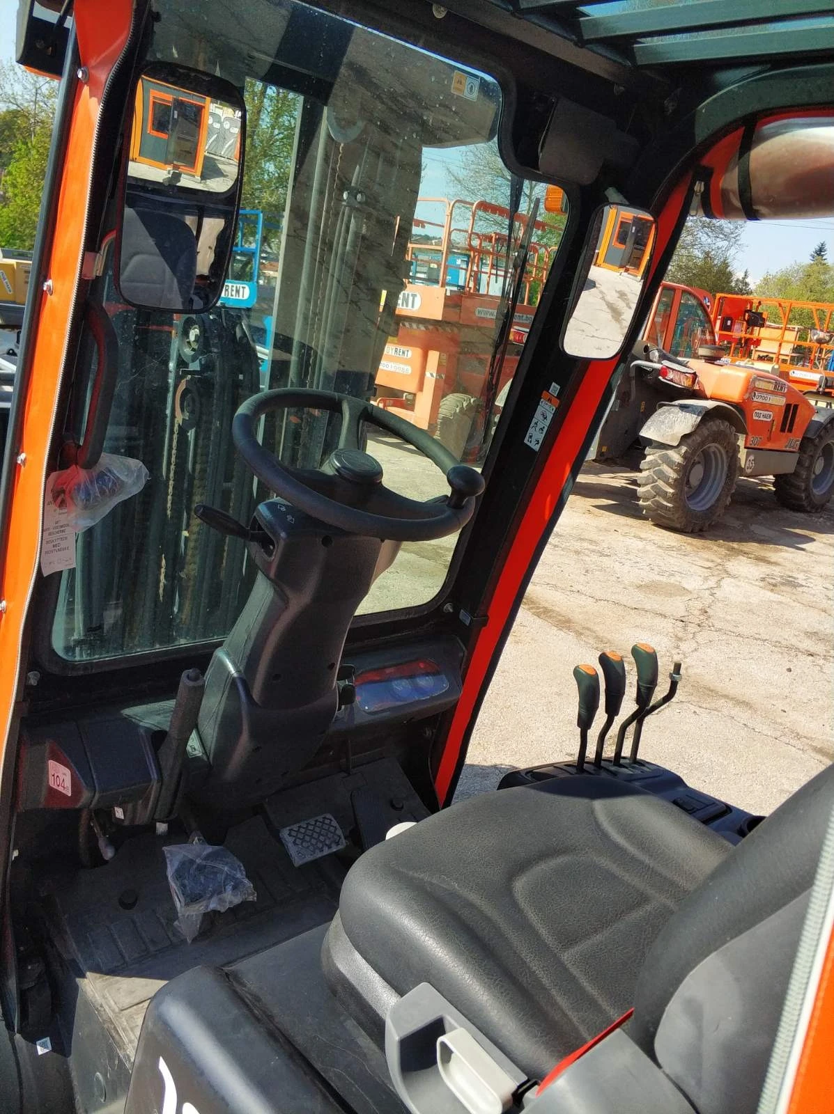  DOOSAN  | Mobile.bg   4