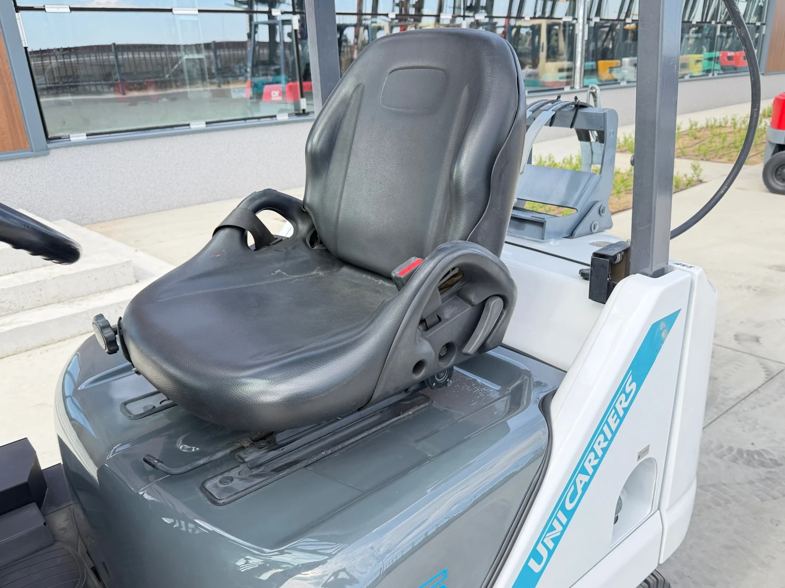 ������� UniCarriers ���������� / ������� / ���-������ / ����� ������ | Mobile.bg � ����������� 12