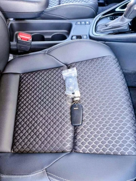 Toyota Yaris 1.5 hibrid, снимка 2