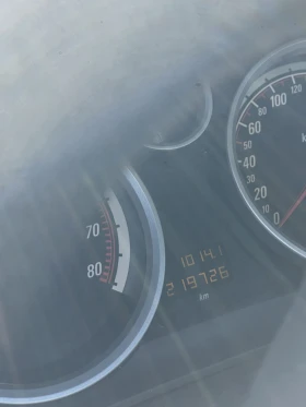 Opel Astra H GTC 1.8, снимка 10