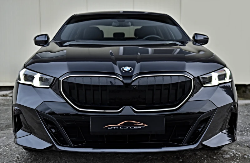 BMW 520 D M-SPORT(PRO LASER COCPIT HEAD-UP 360 ICONIC GROW, снимка 2 - Автомобили и джипове - 47987612