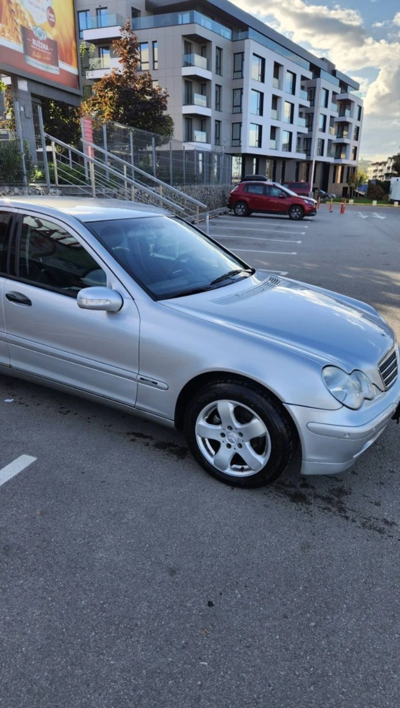 Mercedes-Benz 220, снимка 5 - Автомобили и джипове - 49605149