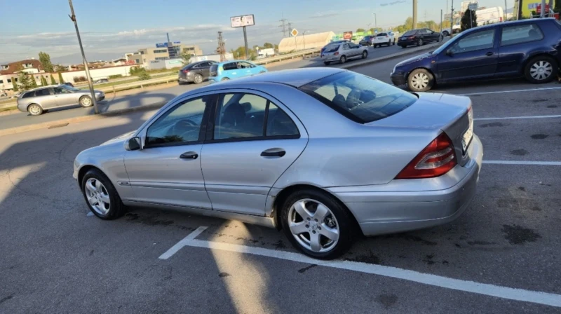 Mercedes-Benz 220, снимка 3 - Автомобили и джипове - 49605149