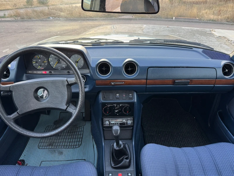 Mercedes-Benz 123 Sedan , снимка 5 - Автомобили и джипове - 52473346