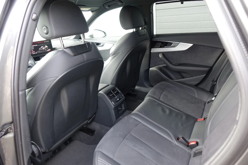 Audi A4 2XS-LINE* HD MATRIX LIGHTS* KEYLESS* VIRTUALCOKPIT, снимка 16 - Автомобили и джипове - 52592926