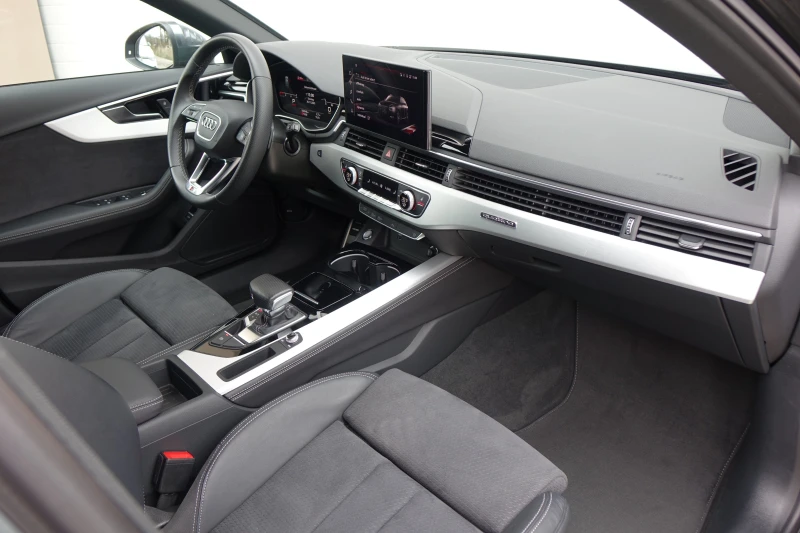Audi A4 2XS-LINE* HD MATRIX LIGHTS* KEYLESS* VIRTUALCOKPIT, снимка 15 - Автомобили и джипове - 52592926