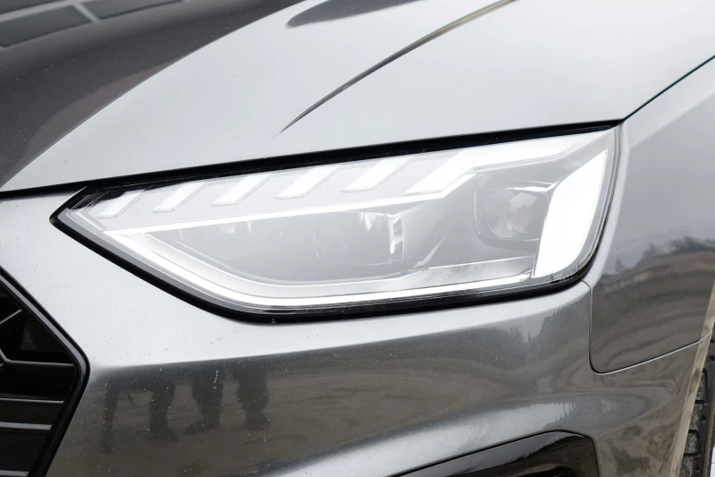 Audi A4 2XS-LINE* HD MATRIX LIGHTS* KEYLESS* VIRTUALCOKPIT, снимка 4 - Автомобили и джипове - 52592926