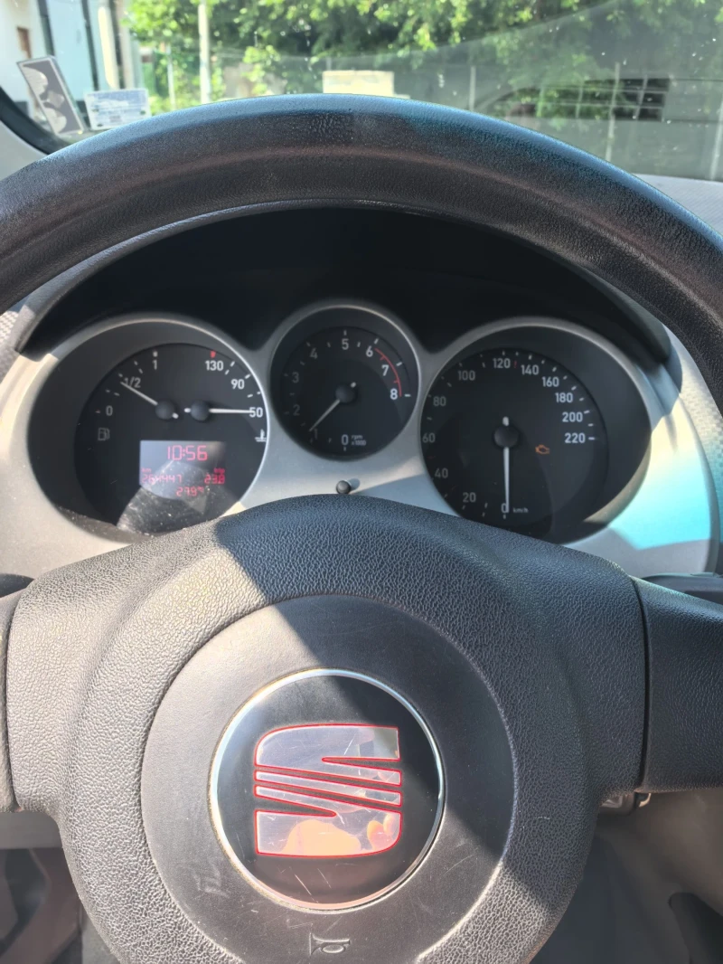 Seat Altea 1.6MPI-LPG, снимка 11 - Автомобили и джипове - 52814386