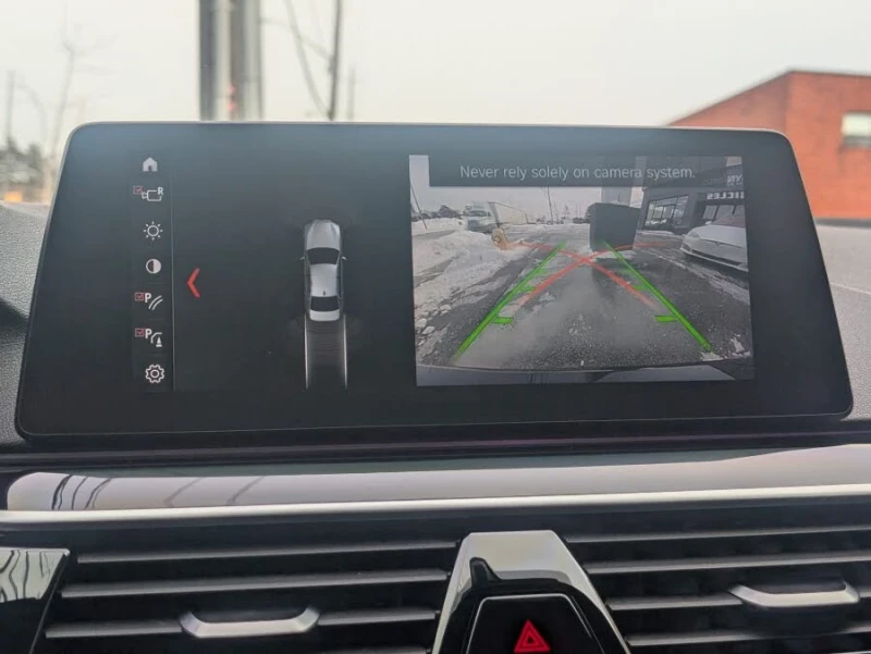 BMW 530 M-Package* CLEAN CARFAX * АвтоКредит* (ЦЕНА ДО БГ), снимка 11 - Автомобили и джипове - 53472027