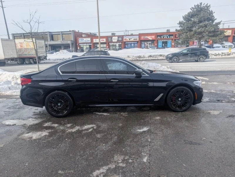 BMW 530 M-Package* CLEAN CARFAX * АвтоКредит* (ЦЕНА ДО БГ), снимка 4 - Автомобили и джипове - 53472027