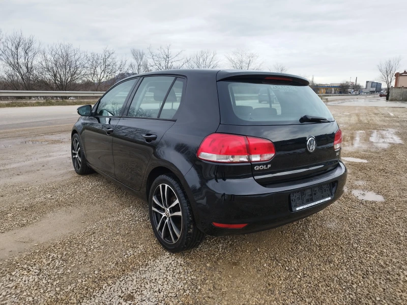 VW Golf 1.6 tdi 105 kc., снимка 3 - Автомобили и джипове - 53593318