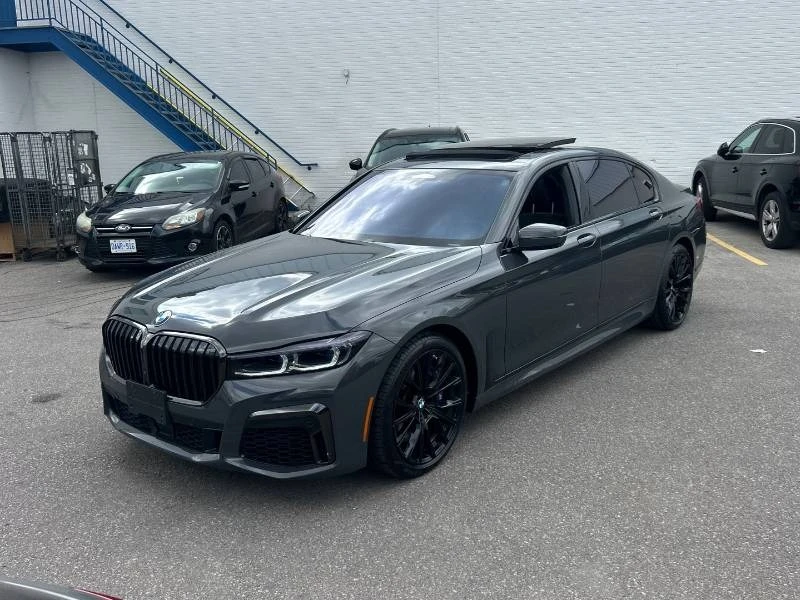 BMW 750 * Li * МАСАЖИ * ДИСТРОНИК * 360 * ОБДУХВАНЕ