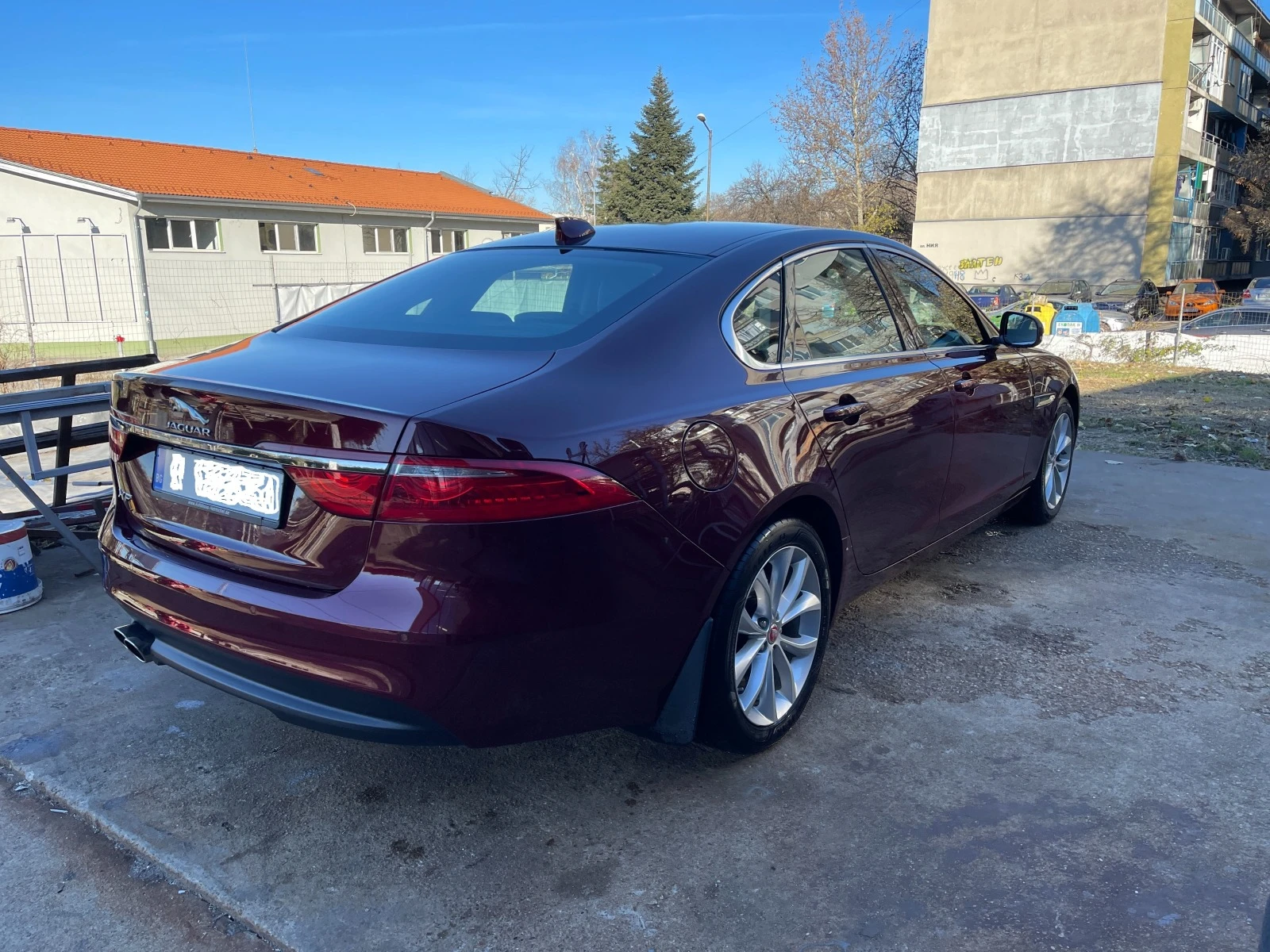 Jaguar Xf 2.0D - изображение 5