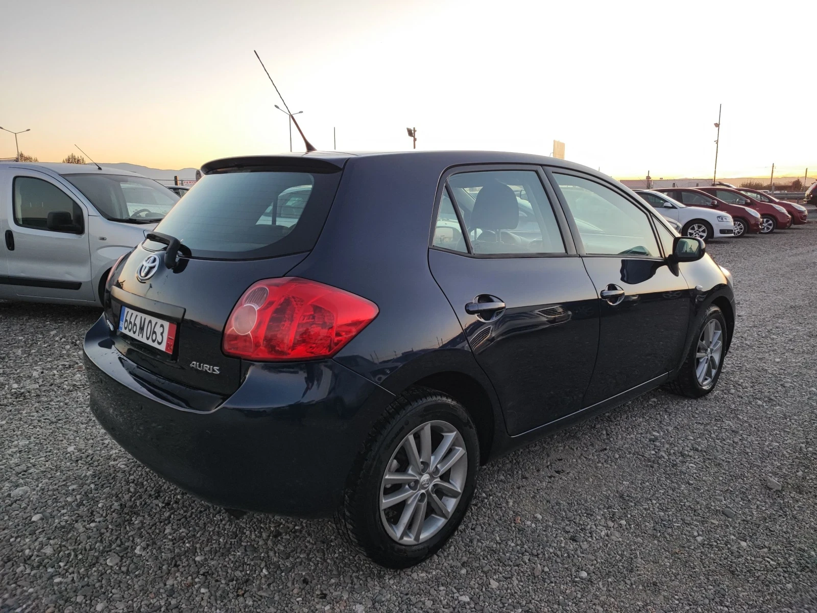 Toyota Auris 2.0 D4-D 126hp - изображение 7