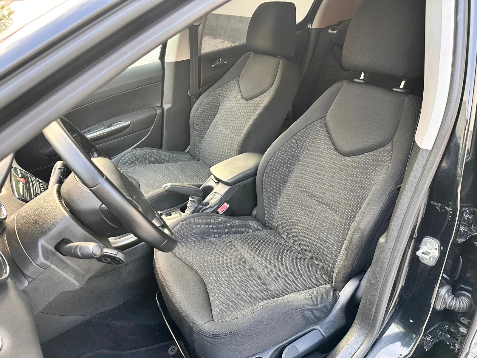 Peugeot 308 2.0 HDI / Allure  - изображение 8