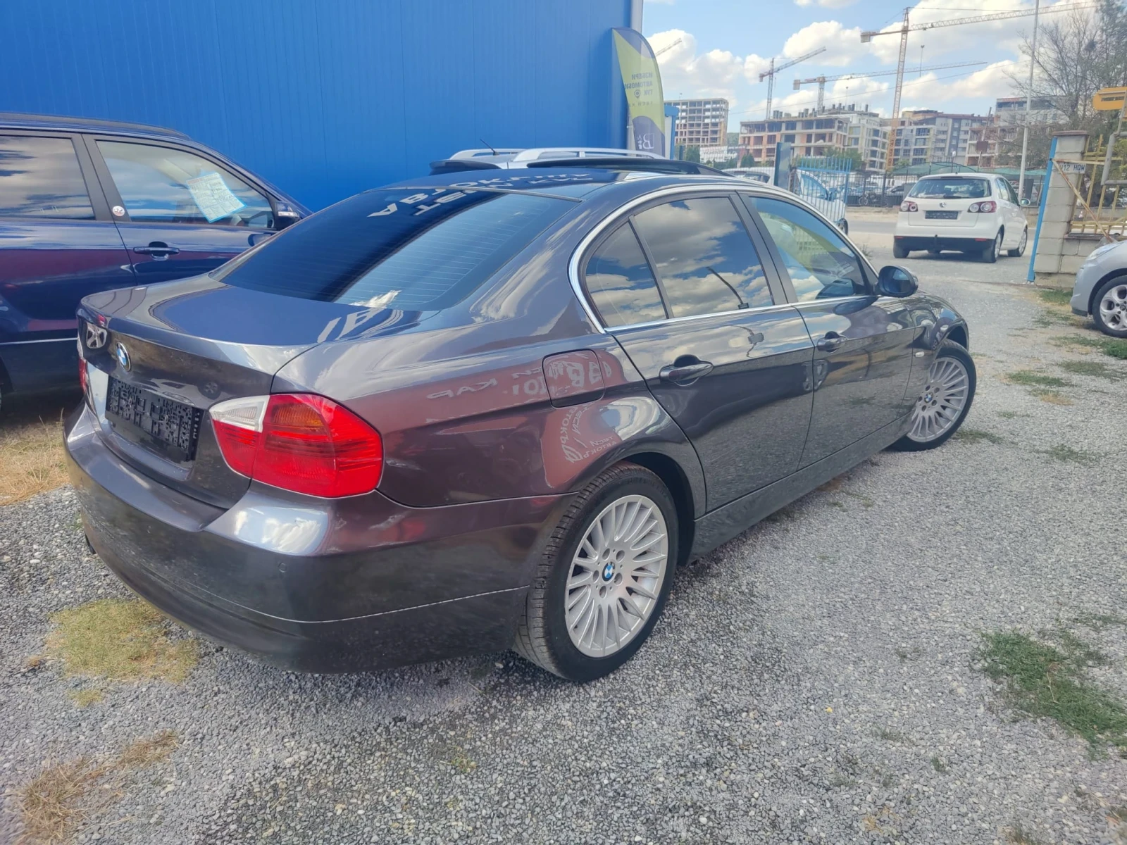 BMW 330 xi 3.0i 258k.c. - изображение 4