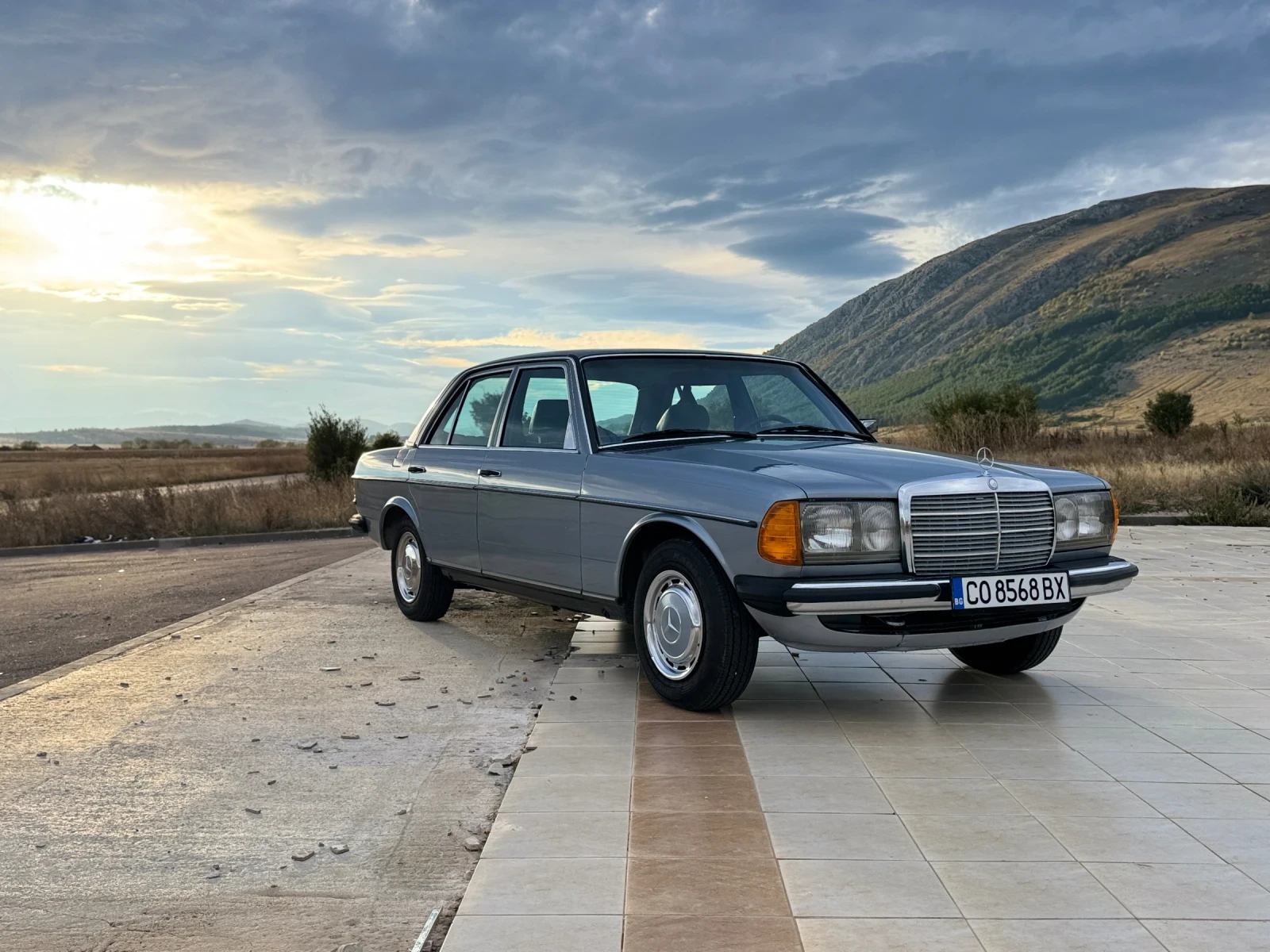 Mercedes-Benz 123 Sedan  | Mobile.bg   2