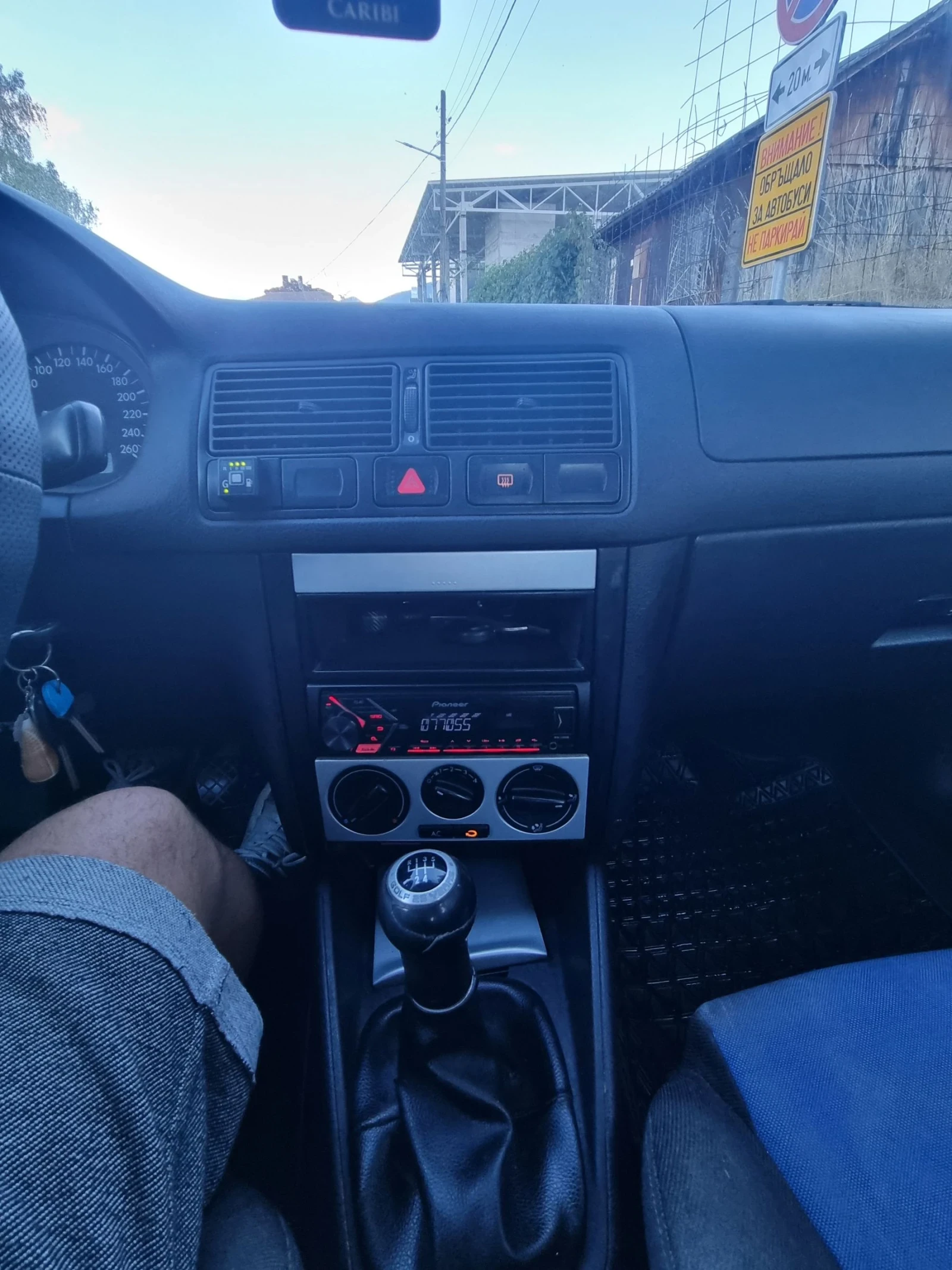 VW Golf 1.6- 101 к.с/ газ- бензин | Mobile.bg — изображение 13