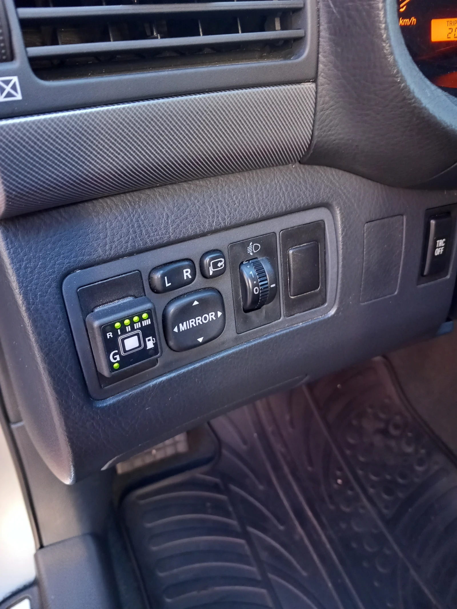 Toyota Avensis  - изображение 10