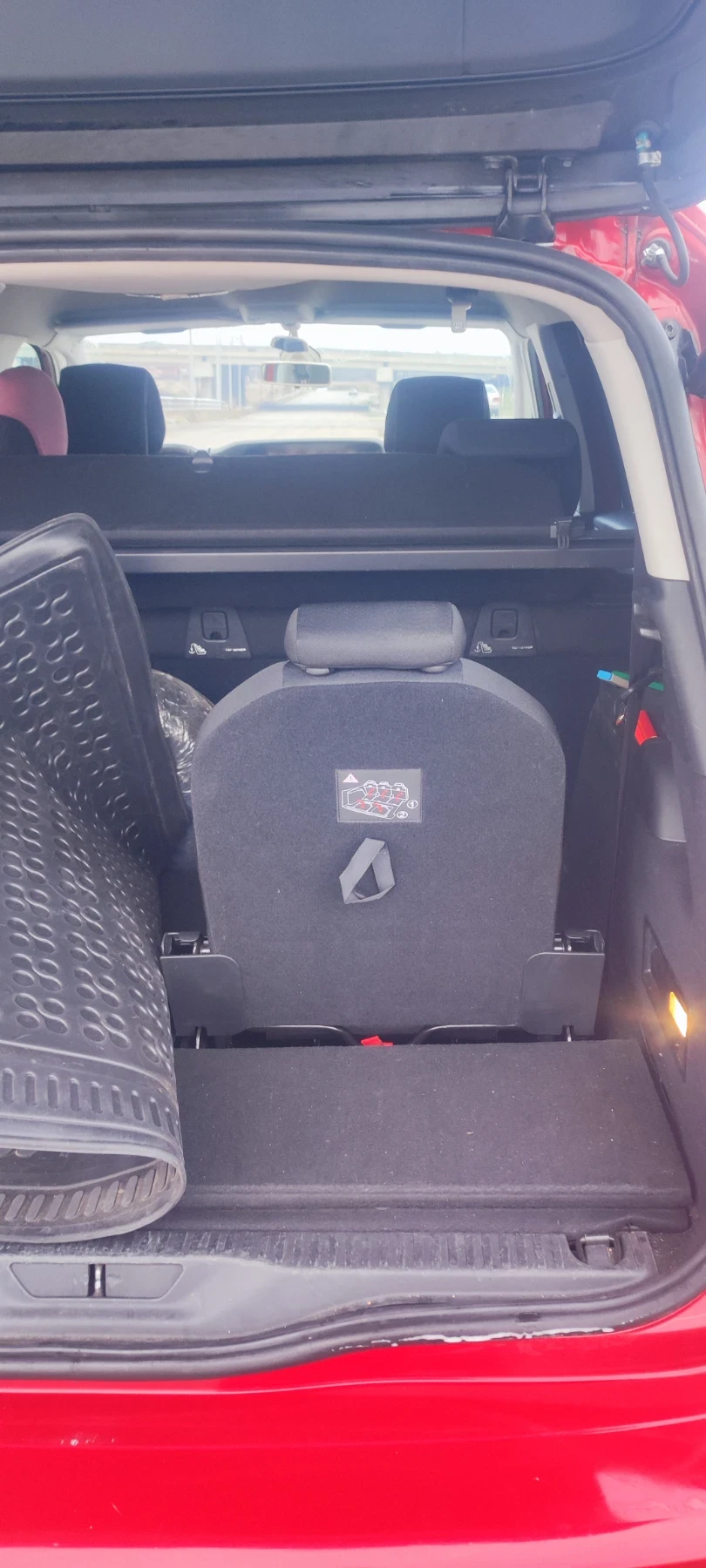 Citroen Grand C4 Picasso 2.0 BlueHdi; 7 места  - изображение 8