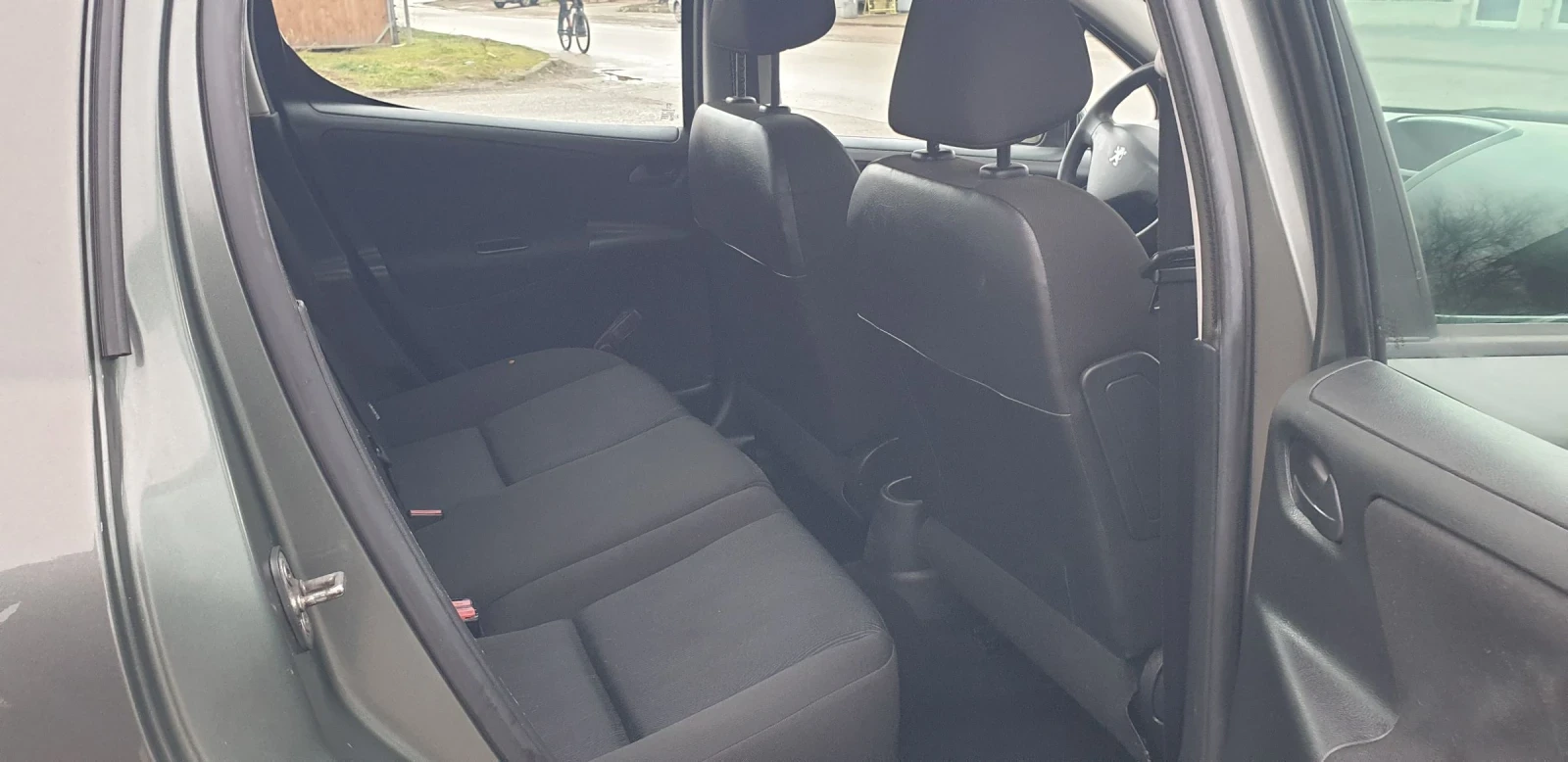 Peugeot 207 1.4i/75k.c. - изображение 10