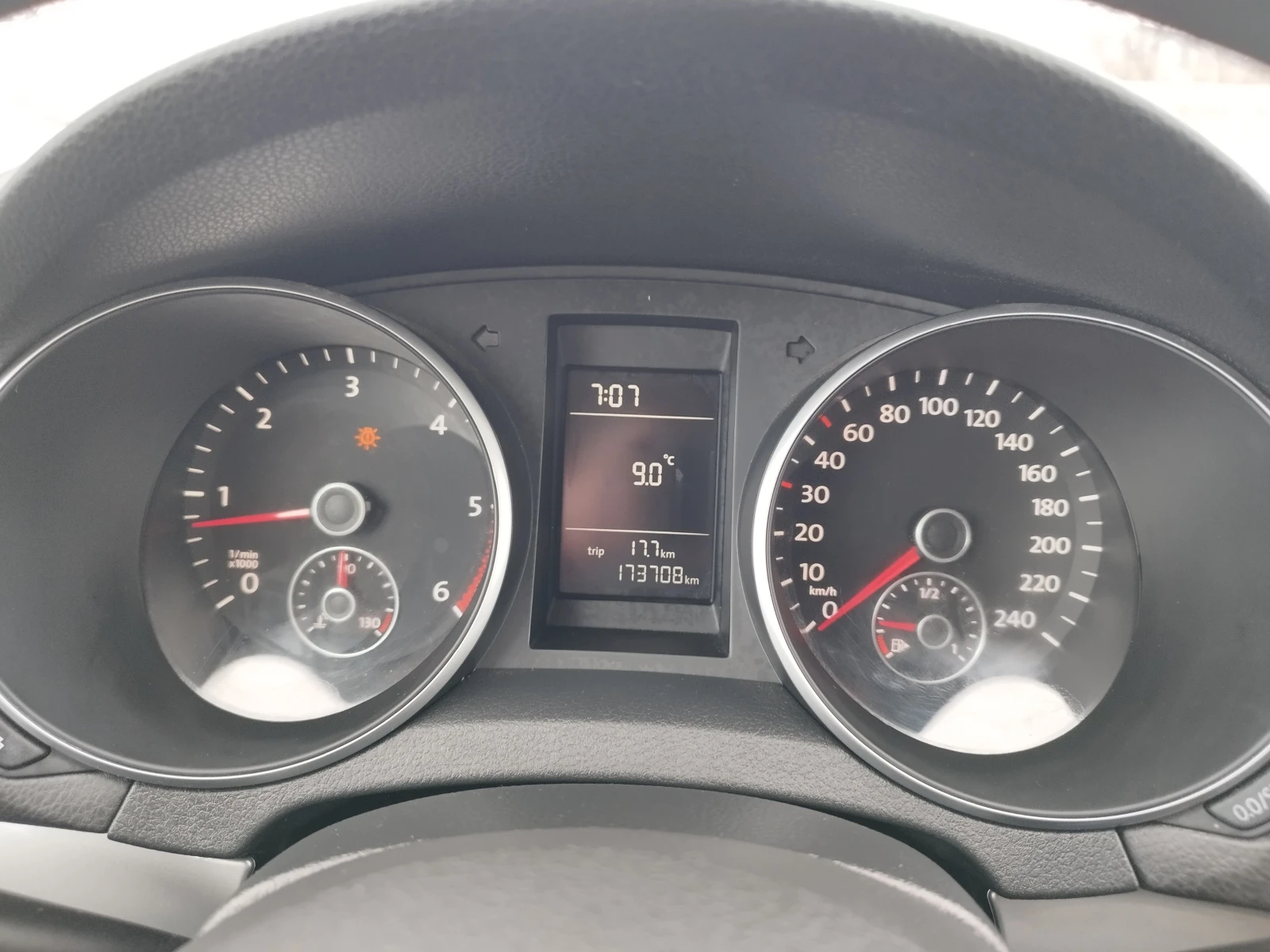 VW Golf 1.6 tdi 105 kc. | Mobile.bg � ����������� 13