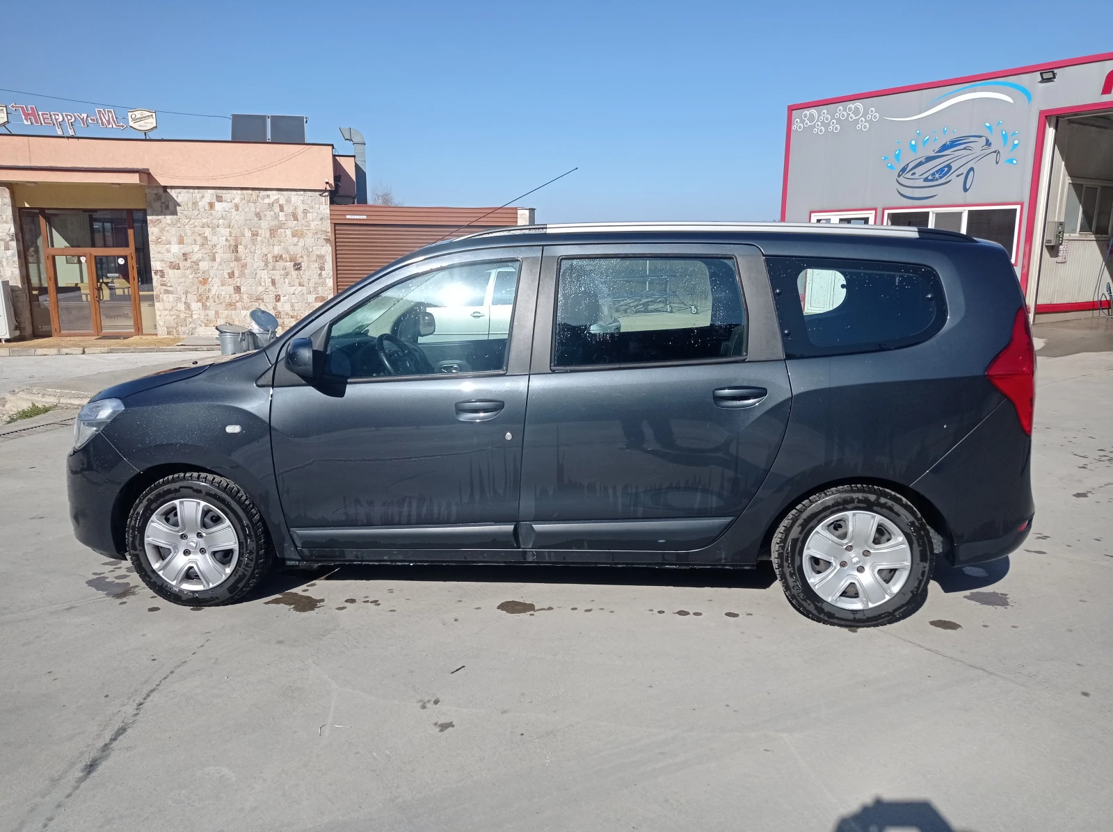 Dacia Lodgy, снимка 6 - Автомобили и джипове - 53837892