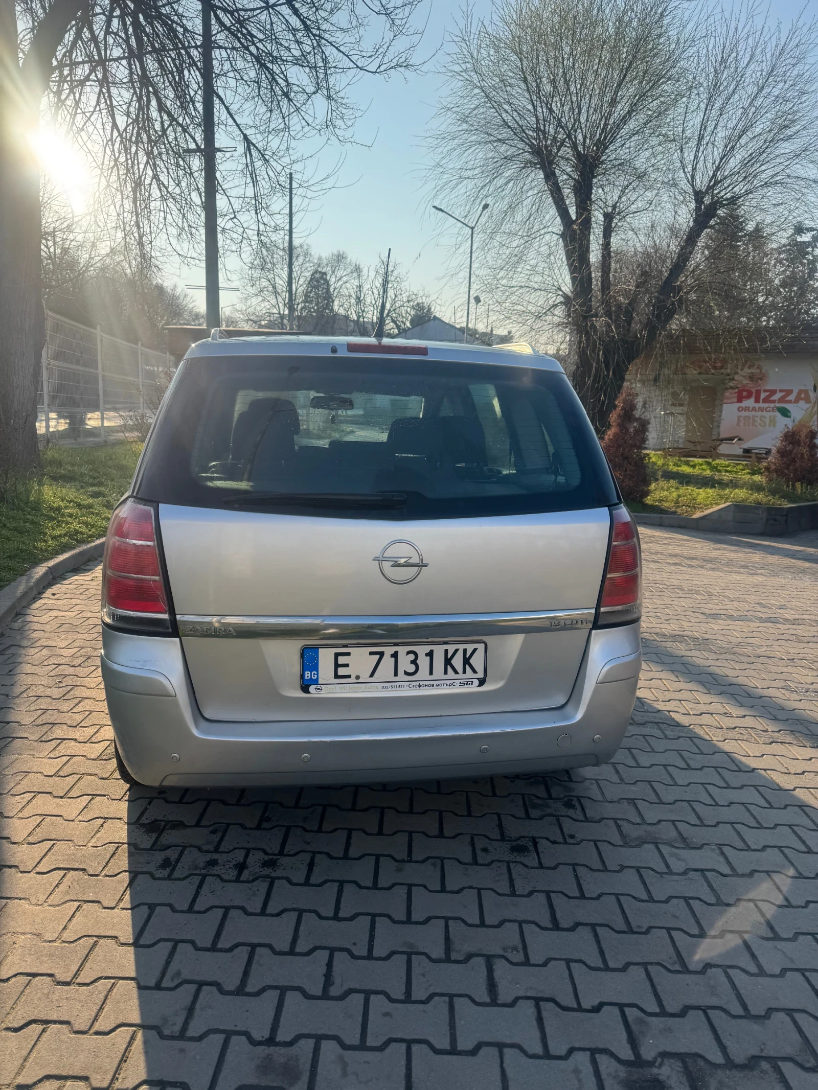 Opel Zafira, снимка 2 - Автомобили и джипове - 53843451